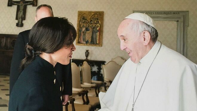 Emilce Cuda y el papa Francisco