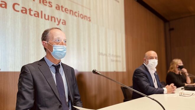 Francesc Torralba, Joaquim Clavaguera e Yvonne Griley, durante la presentación del documento.