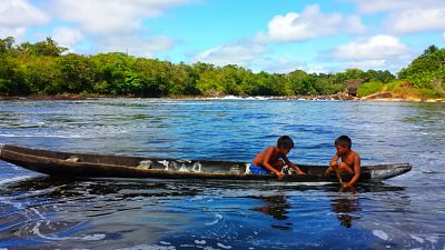 Indígenas en la Amazonía_opt