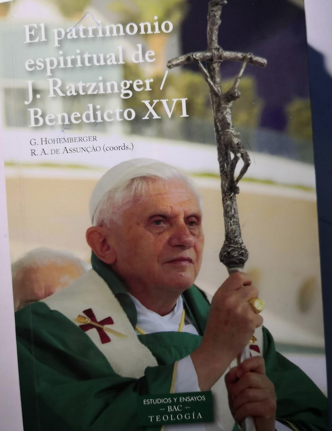 Libro sobre Ratzinger