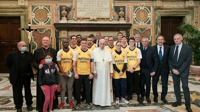 Bergoglio 'entrena' al 'Equipo del Papa'