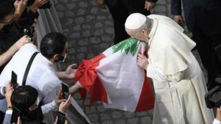 El Papa reza por Líbano