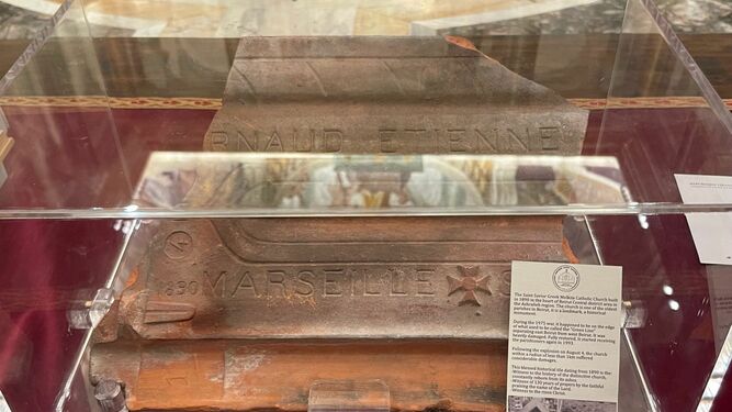 El ladrillo regalado al Papa