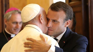 Francisco recibió a Macron con la pandemia y el cambio climático en agenda