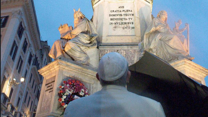 El Papa, ante la Inmaculada de Roma