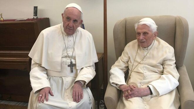 Dos papas (¿Y dos Iglesias?)
