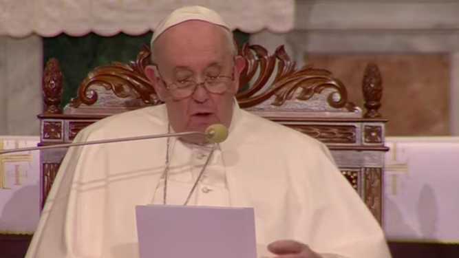 El Papa,con los migrantes