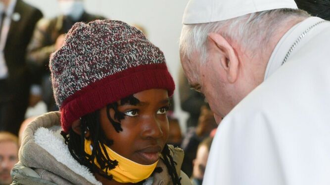 Francisco, el Papa que mira a los ojos