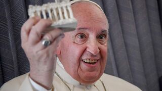 Francisco, con un recuerdo del Partenón