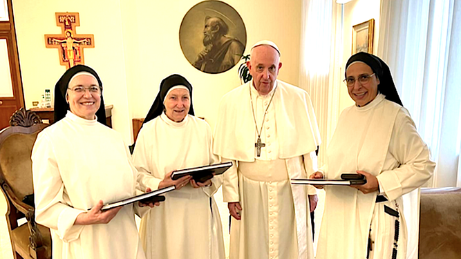 Dominicas de Manresa, con el Papa