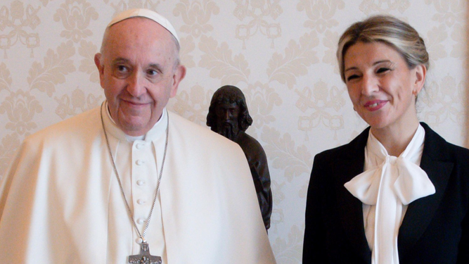 El Papa y Yolanda Díaz