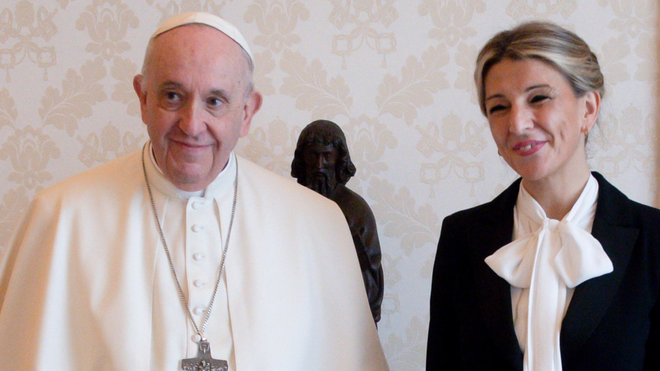 El Papa y Yolanda Díaz