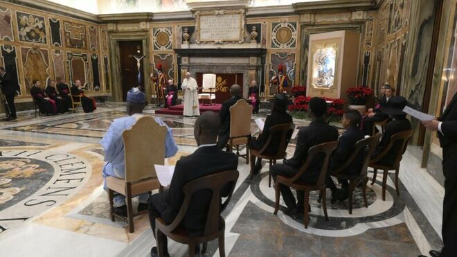 El Papa, a los nuevos embajadores: "La pandemia exige ser abordada de forma solidaria y no aislada"
