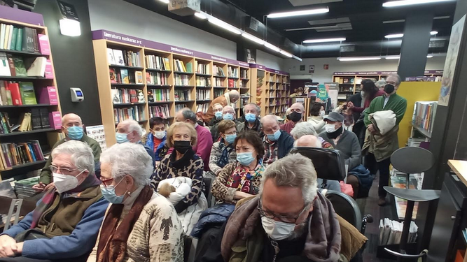 Asistentes a la presentación del libro de Felix Placer