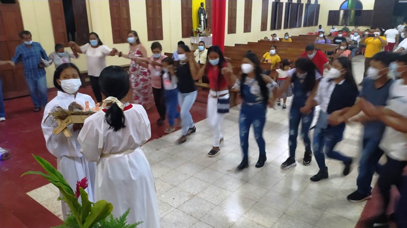 Danza amazónica de adoración al Niño