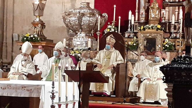 José Luis Retana toma posesión de la diócesis de Salamanca