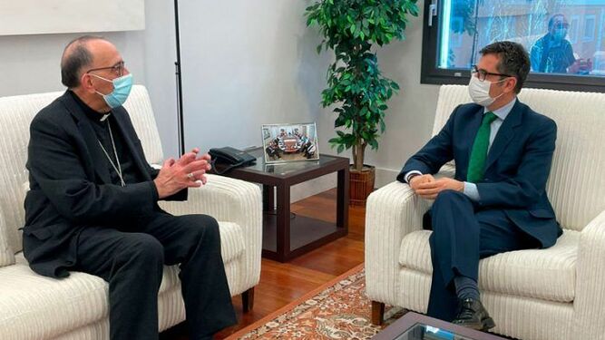 Omella y Bolaños "intensifican" la revisión de los bienes inmatriculados por la Iglesia