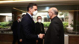 Pedro Sánchez y Juan José Omella