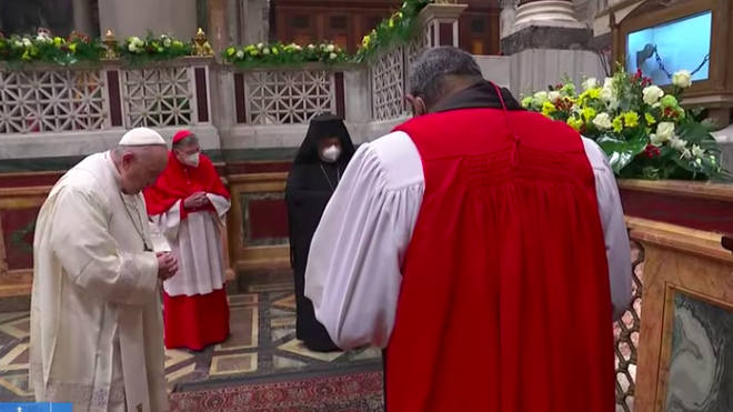 Oración en común ante la tumba de San Pablo