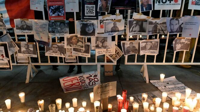 Vigilia por los periodistas asesinados en México
