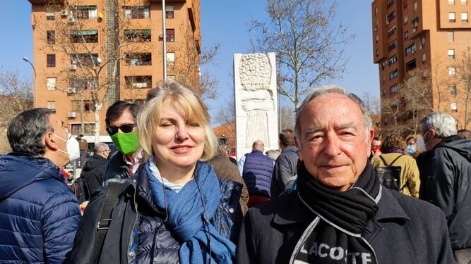 Benito y Lola Ruiz-Ibárruri Sergueyeva, nieta de la Pasionaria