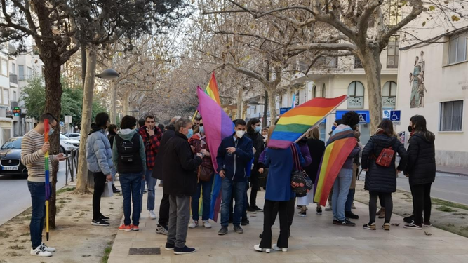 Colectivo lgtbi, contra Munilla
