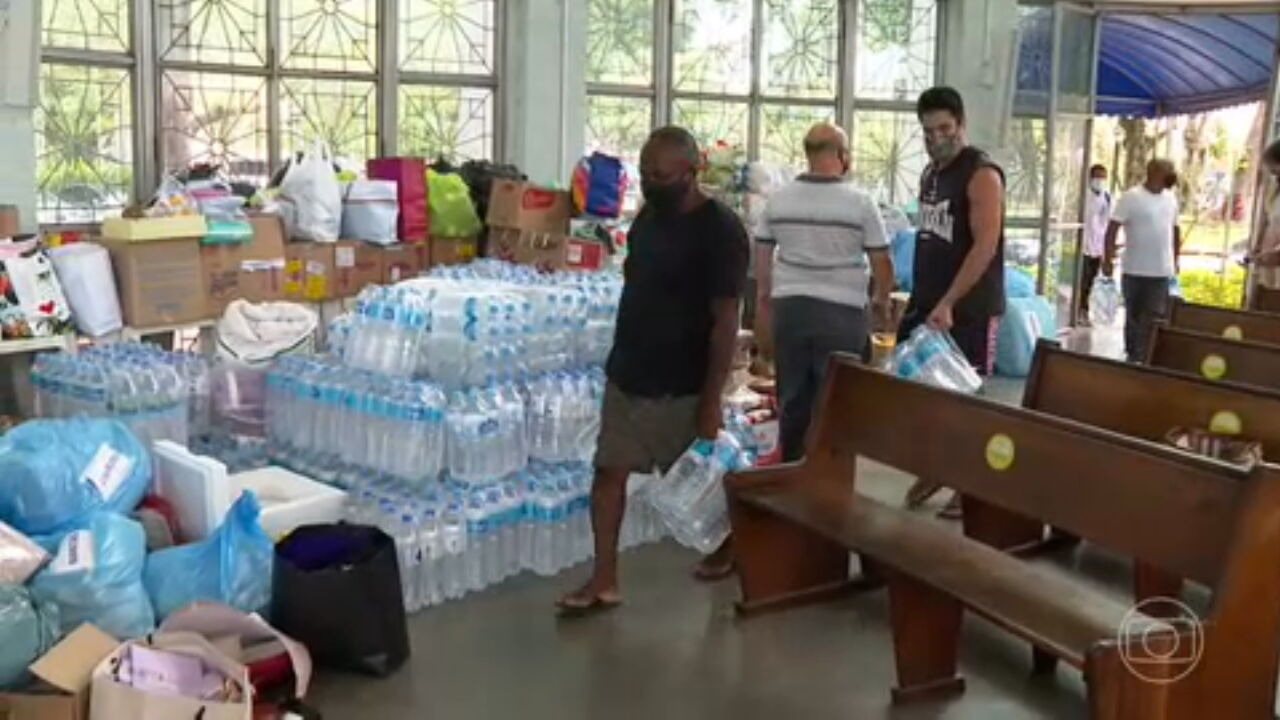 Ayuda para las víctimas en Petrópolis