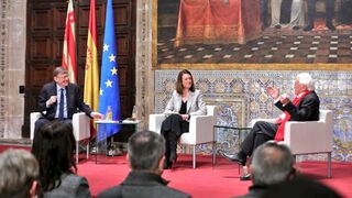 El padre Ángel, con Ximo Puig, en Valencia