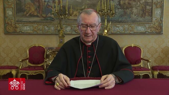 Parolin convocó al mundo a frenar "la locura y los horrores de la guerra"