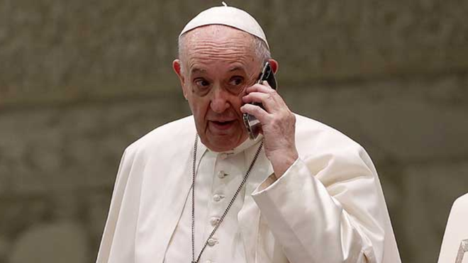 El Papa llamó a Zelensky
