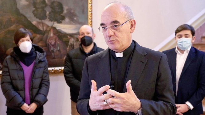 Mons. Arturo Ros