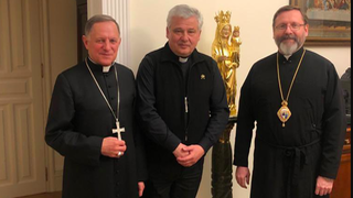 Krajewski, con Shevchuk y Mokrzycki