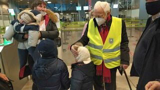 El padre Ángel recibe a familias procedentes de Ucrania