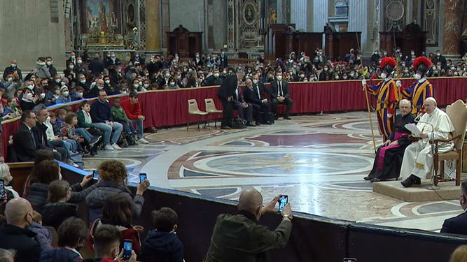 El Papa con los estudiantes