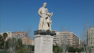 San José, en el puente de su nombre. en Valencia.