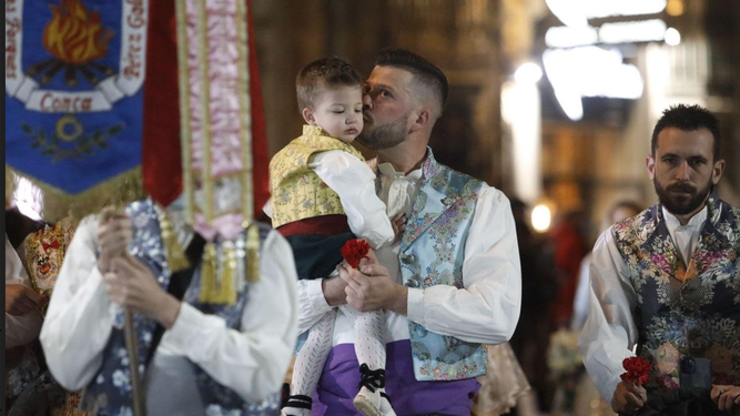 Fervor por la Virgen de los Desamparados