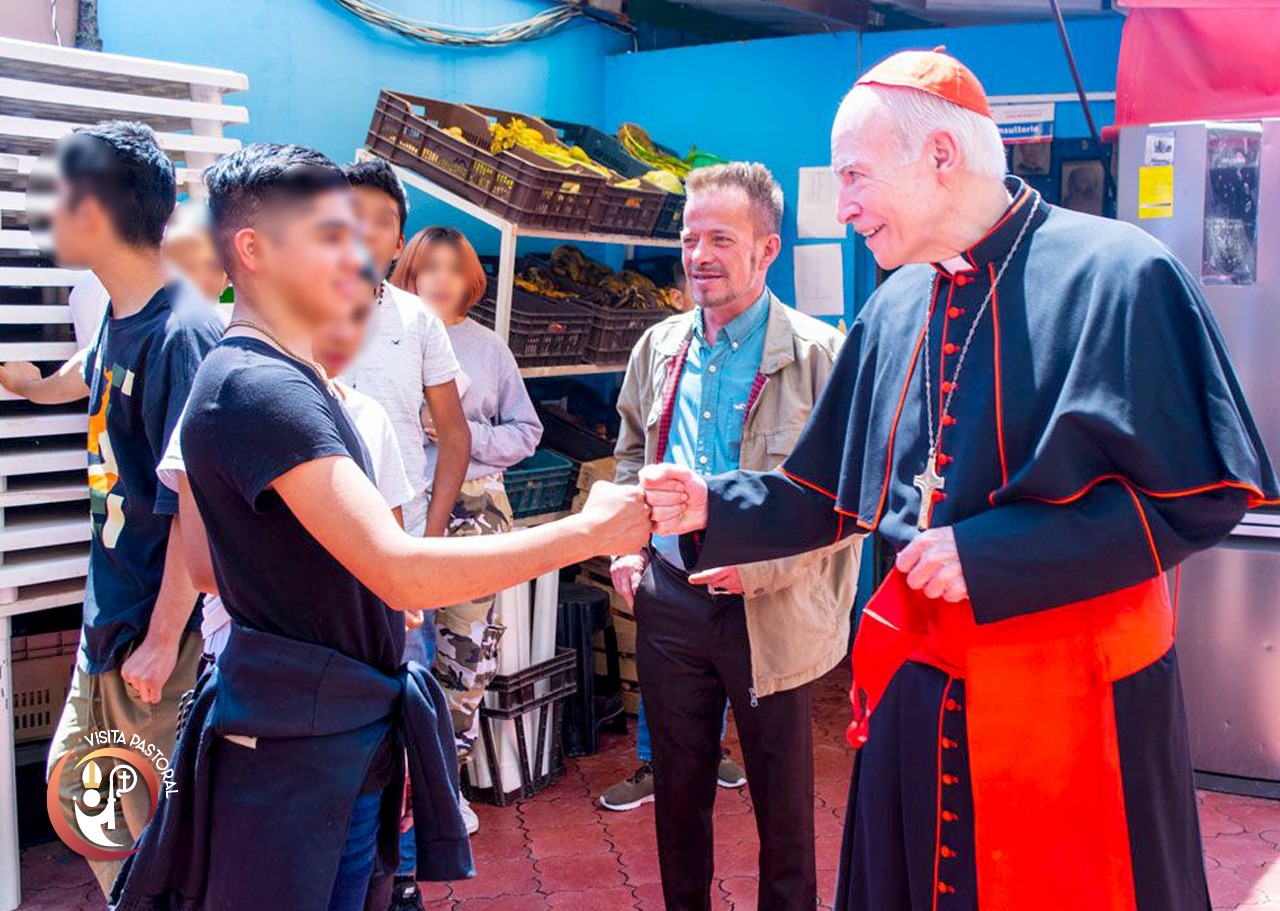 Cardenal Aguiar en visita pastoral a un centro de rehabilitación juvenil