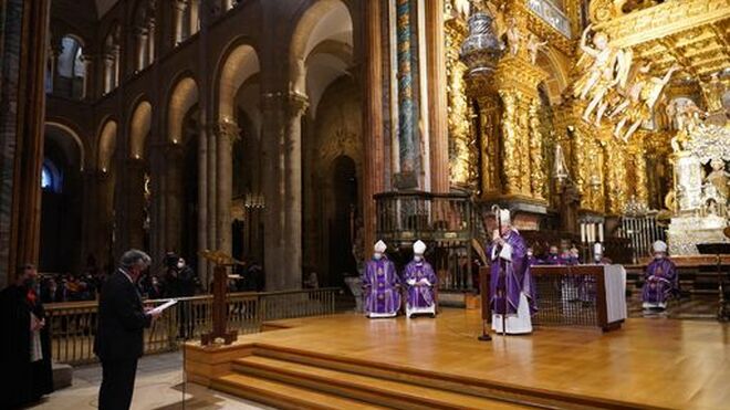 Ofrenda al Apóstol del presidente de los Empresarios Católicos gallegos