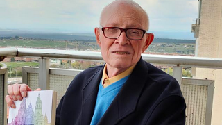 Antonio Aradillas, con su libro sobre las catedrales