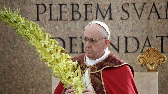 Lista la palma del Papa para el Domingo de Ramos