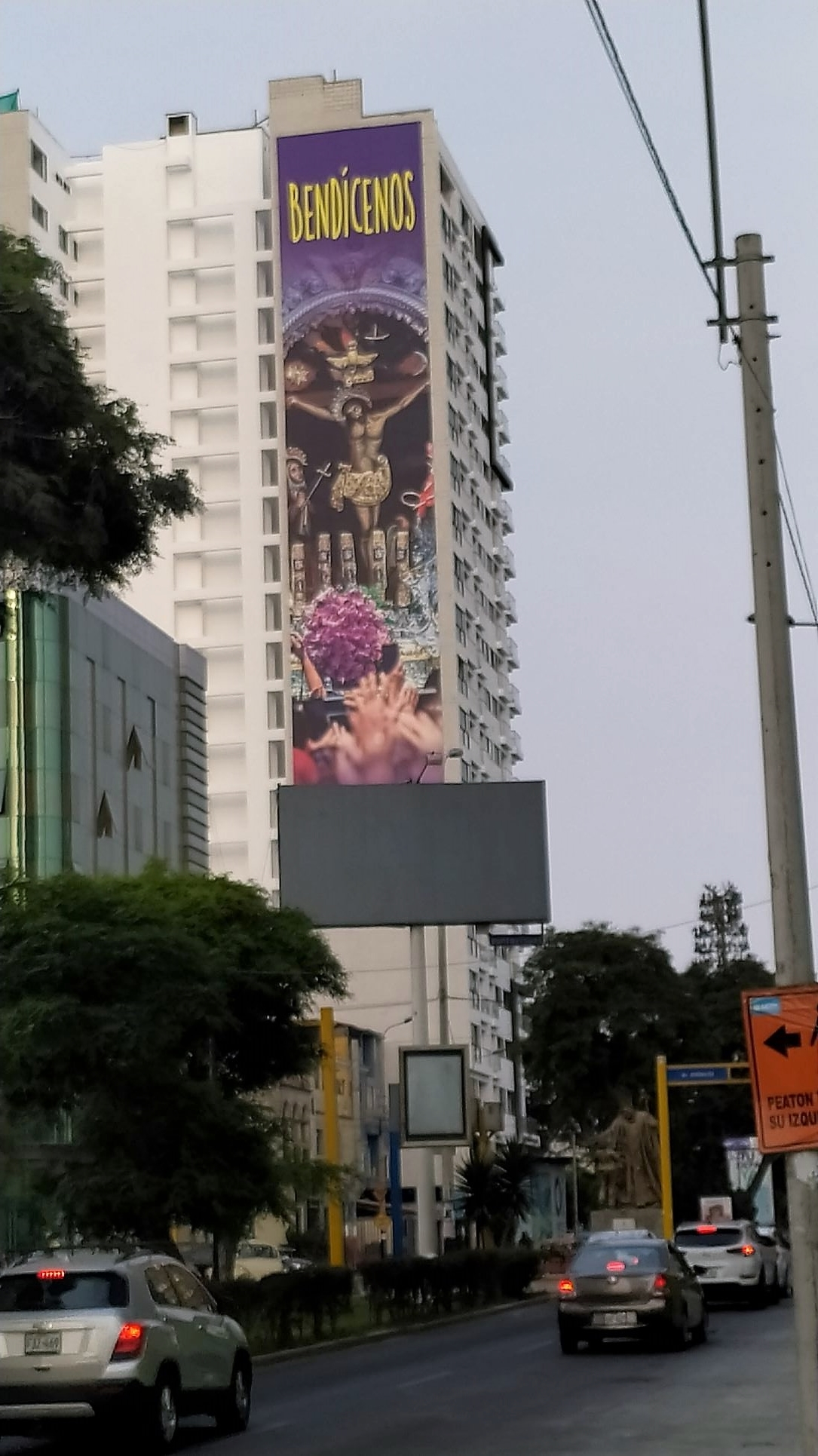 Afiche gigante en Lima