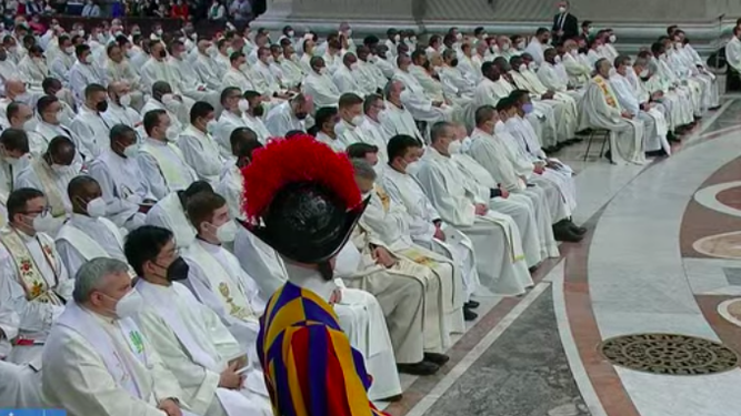 Los sacerdotes, con el Papa Francisco
