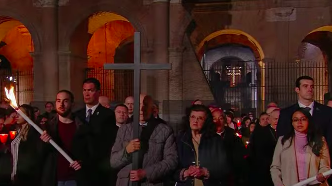 Un momento del Via Crucis