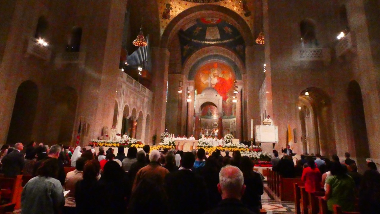 Eucaristía en la Basílica Nacional