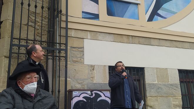 Peli Romarategui: “Sólo si amamos nuestra tierra, podemos amar otras tierras / Bakarrik gure lurra maite badugu, maita ditzakegu beste lurrak”