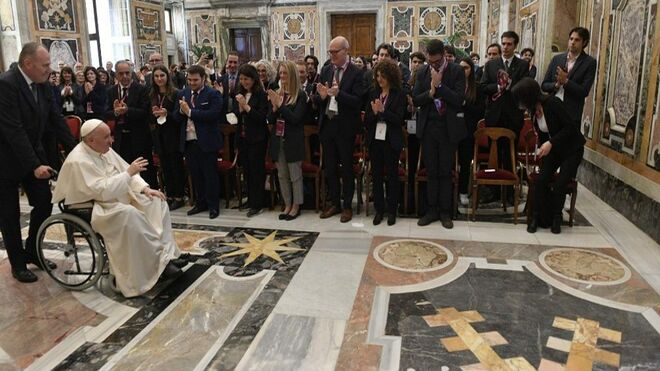 El Papa, con miembros de la universidad Macerata