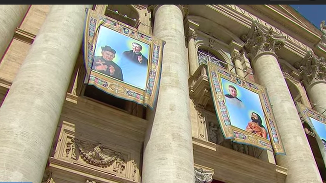 Tapices de los nuevos santos