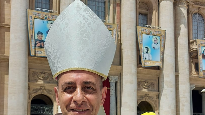 Mons. Victor M. Fernández