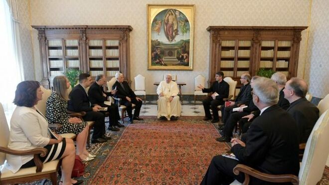 Francisco y los directores de las revistas de los Jesuitas