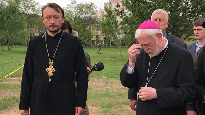 Monseñor Gallagher en Bucha